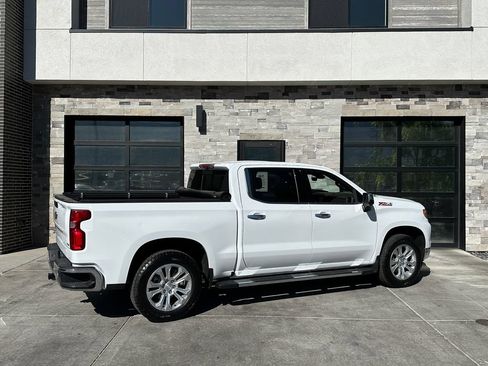 Used 2024 Chevrolet Silverado 1500 LTZ w/ LTZ Premium Package AWD/4WD image 3