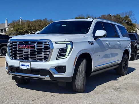 New 2026 GMC Yukon XL Denali w/ Denali Reserve Package image 2