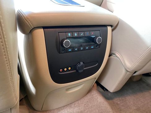 Used 2013 Chevrolet Tahoe LT image 28