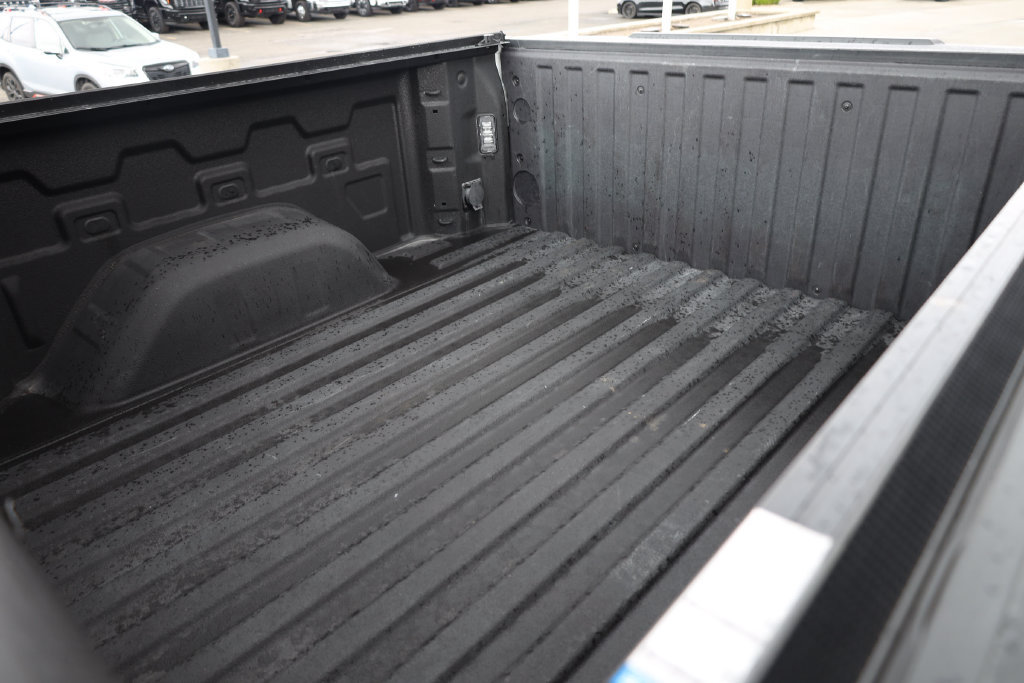 Used 2024 Chevrolet Silverado 1500 LT Trail Boss w/ LT Trail Boss Premium Package AWD/4WD image 22