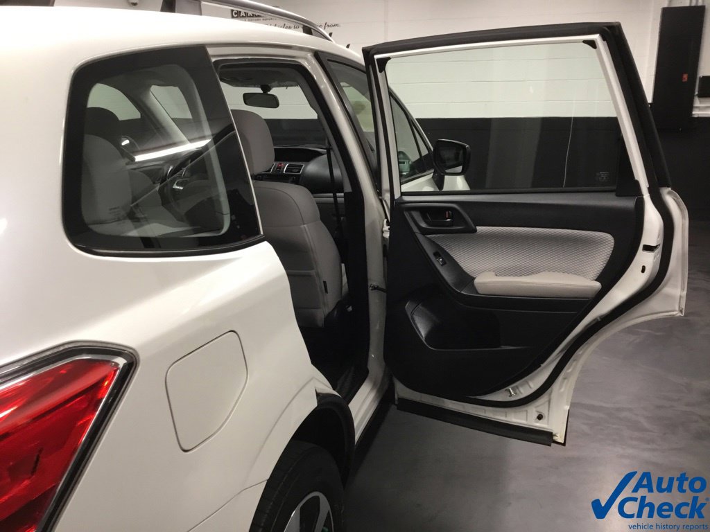 Used 2017 Subaru Forester 2.5i w/ Alloy Wheel Package AWD/4WD image 29