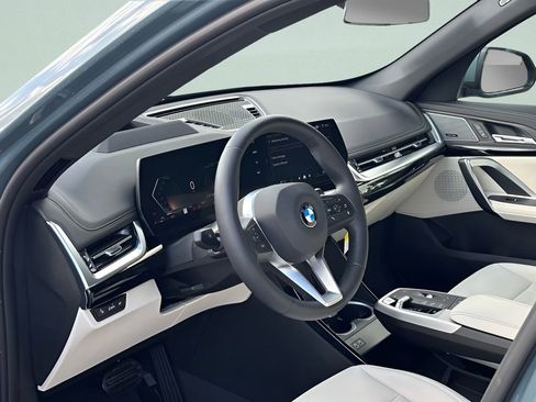 New 2026 BMW X1 xDrive28i w/ Technology Package AWD/4WD image 9