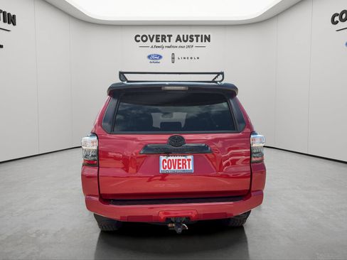 Used 2021 Toyota 4Runner Venture w/ Moonroof Package AWD/4WD image 4