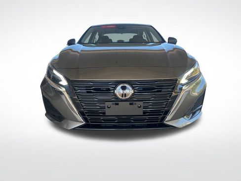 Certified 2023 Nissan Altima 2.5 SV image 2
