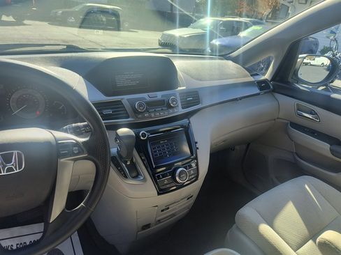 Used 2016 Honda Odyssey SE image 17