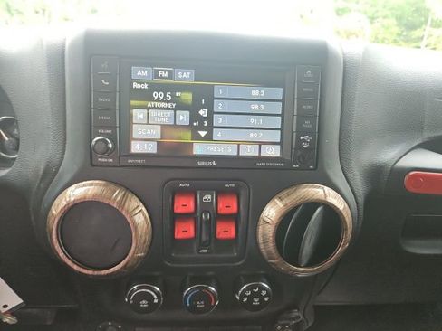 Used 2015 Jeep Wrangler Unlimited Sport w/ Quick Order Package 24S image 12