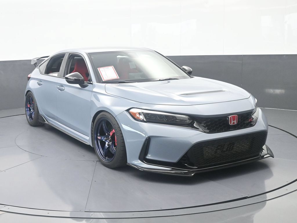 Used 2025 Honda Civic Type R image 9
