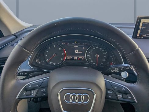 Used 2017 Audi Q7 3.0T Premium Plus w/ Premium Plus Package image 32