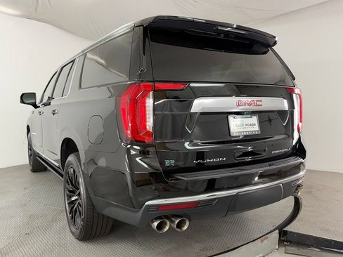 Used 2021 GMC Yukon XL Denali w/ Denali Premium Package AWD/4WD image 7