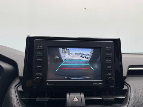 Used 2020 Toyota RAV4 XLE w/ Convenience Package FWD image 29
