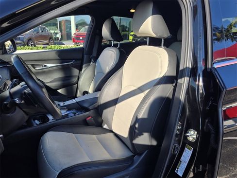 Used 2025 INFINITI QX55 Luxe w/ Cargo Package image 10