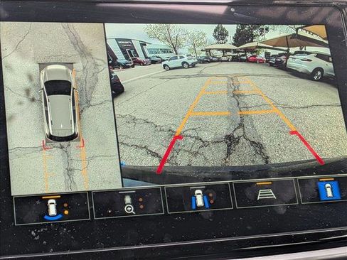 Used 2023 Chevrolet Bolt EUV Premier FWD image 13