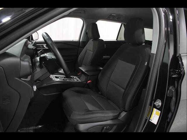 Used 2022 Ford Explorer XLT AWD/4WD image 5