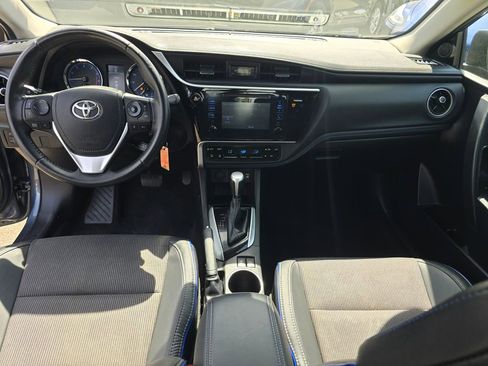 Used 2017 Toyota Corolla SE FWD image 18
