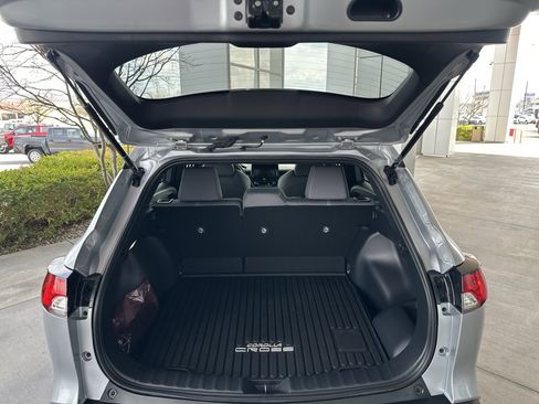 Certified 2024 Toyota Corolla Cross SE image 16