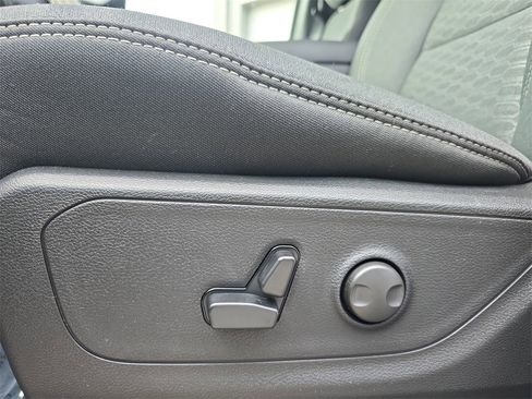 New 2026 RAM 1500 4x4 Crew Cab image 26