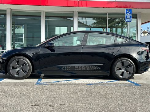 Used 2023 Tesla Model 3 Long Range AWD/4WD image 7
