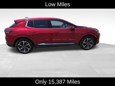 Used 2024 Chevrolet Equinox EV LT FWD image 2
