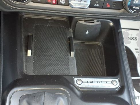 Used 2025 Ford Bronco Outer Banks image 23