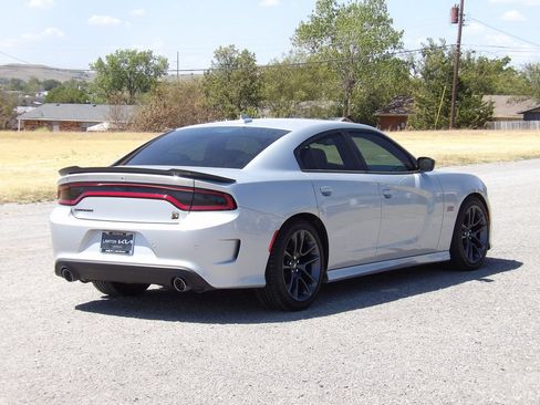Used 2023 Dodge Charger Scat Pack w/ Plus Group RWD image 7