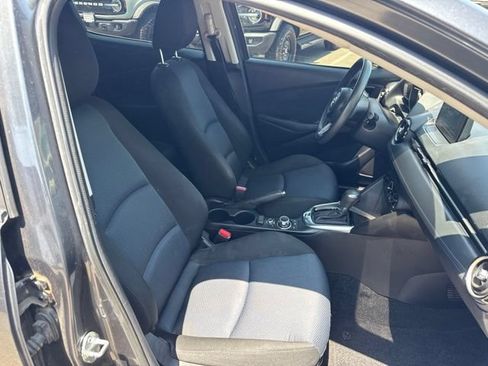 Used 2019 Toyota Yaris LE FWD image 8