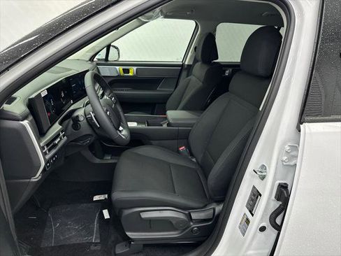 New 2026 Hyundai Santa Fe SE image 9