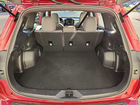 Certified 2025 Subaru Forester image 27