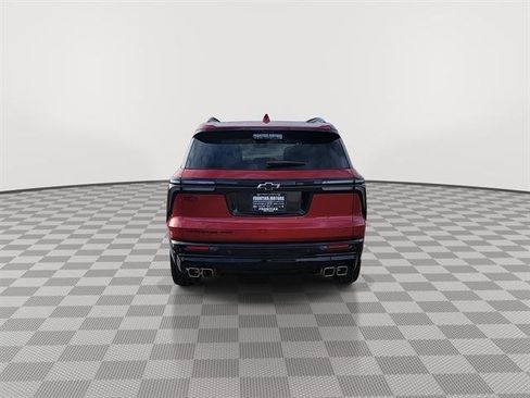 Used 2025 Chevrolet Traverse RS w/ LPO, Floor Liner Package image 7