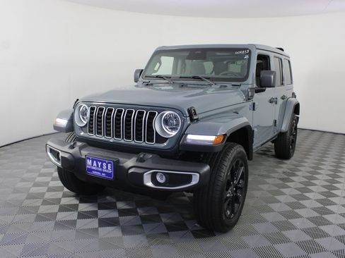 Used 2025 Jeep Wrangler Unlimited Sahara w/ Safety Group AWD/4WD image 20