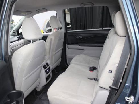 Used 2017 Honda Pilot EX image 21