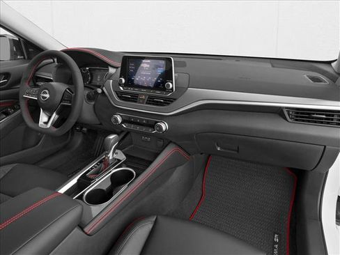 New 2026 Nissan Altima 2.5 SR FWD image 11