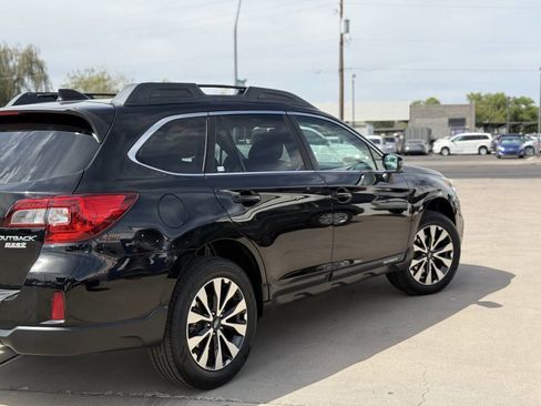 Used 2017 Subaru Outback 2.5i Limited image 4