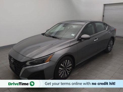 Used 2023 Nissan Altima 2.5 SV w/ SV Premium Package FWD image 1