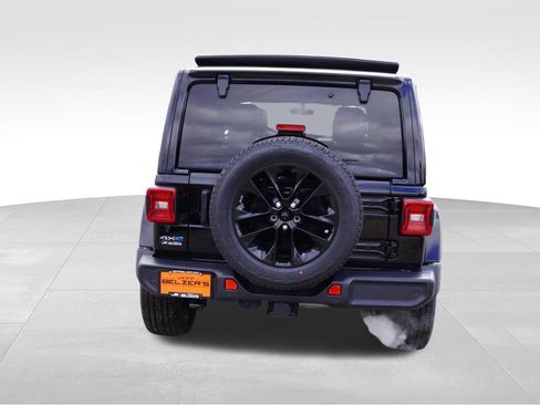 Certified 2021 Jeep Wrangler Unlimited Sahara w/ Cold Weather Group AWD/4WD image 7