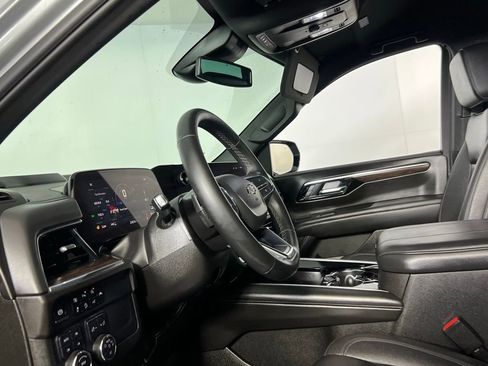 Used 2025 Chevrolet Tahoe Z71 image 23