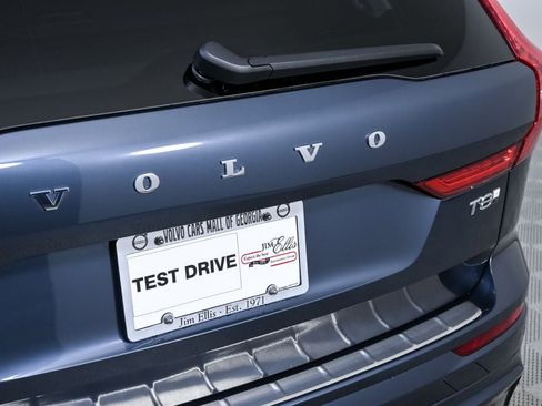 Certified 2025 Volvo XC60 T8 Ultra w/ Protection Package Premier image 38