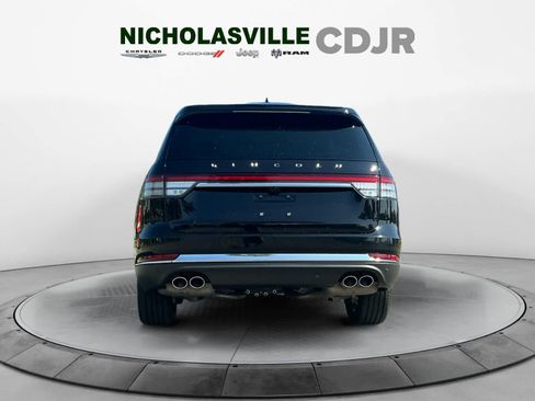 Used 2024 Lincoln Aviator Reserve w/ Elements Package Plus AWD/4WD image 4