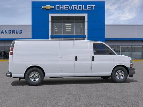 New 2026 Chevrolet Express 2500 Extended RWD image 5