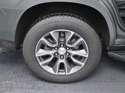 Used 2023 Chevrolet Tahoe LT w/ Luxury Package AWD/4WD image 37