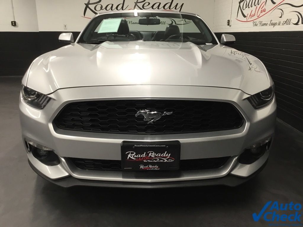 Used 2016 Ford Mustang Premium RWD image 4