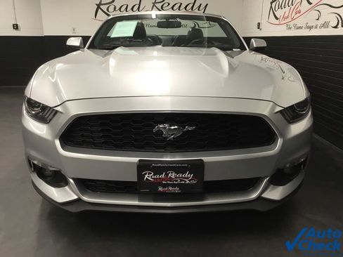 Used 2016 Ford Mustang Premium image 4