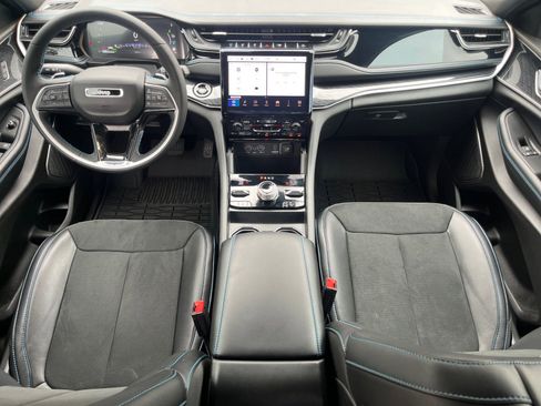 New 2025 Jeep Grand Cherokee Trailhawk AWD/4WD image 16