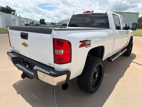Used 2014 Chevrolet Silverado 2500 LTZ w/ LTZ Plus Package AWD/4WD image 3