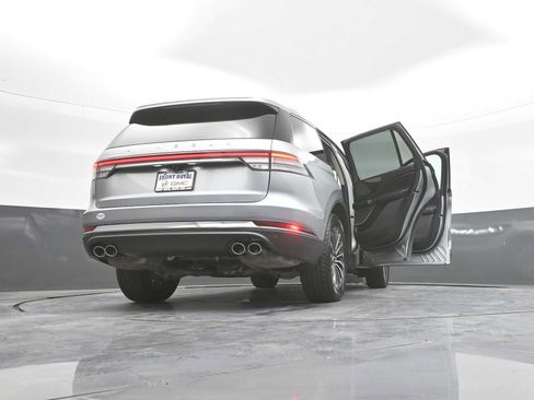 Used 2023 Lincoln Aviator AWD w/ Premium Package image 54