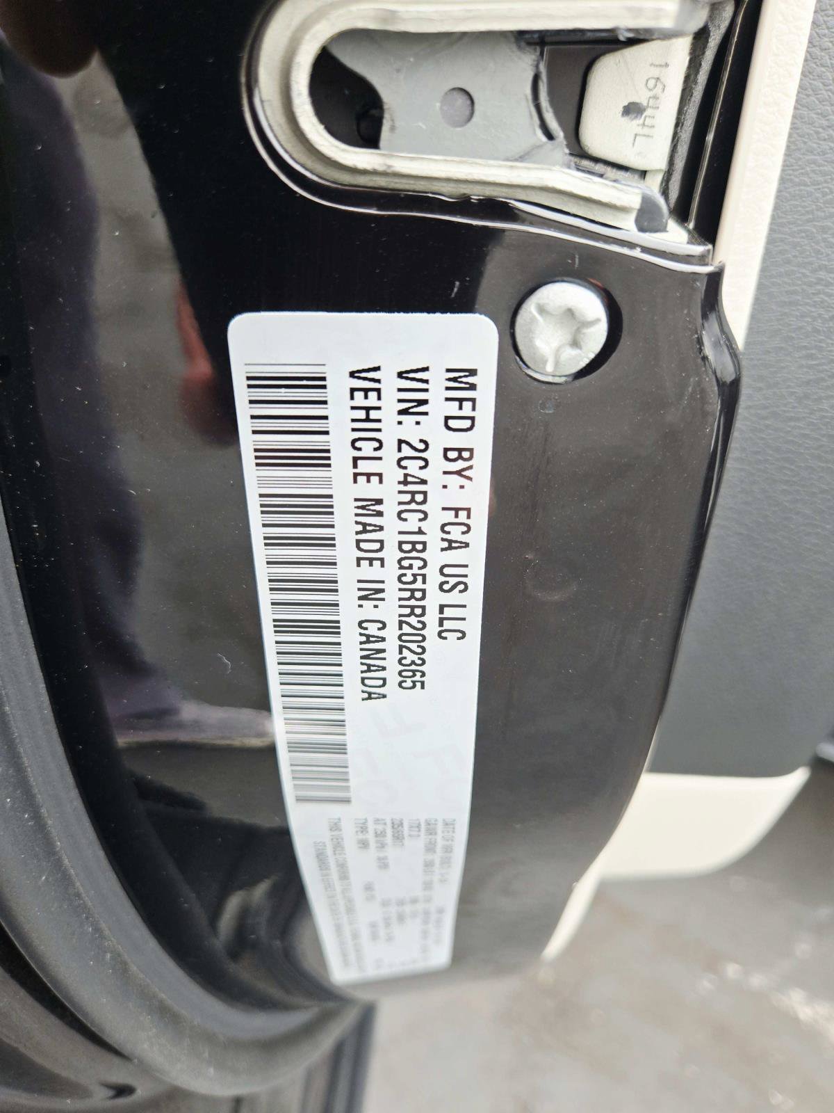 Used 2024 Chrysler Pacifica Touring-L FWD image 44
