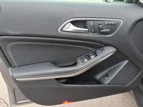 Used 2016 Mercedes-Benz GLA 250 GLA 250 image 16