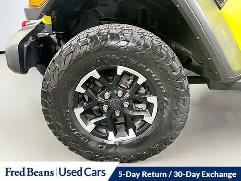 Used 2024 Jeep Wrangler Unlimited Rubicon w/ Technology Group AWD/4WD image 37