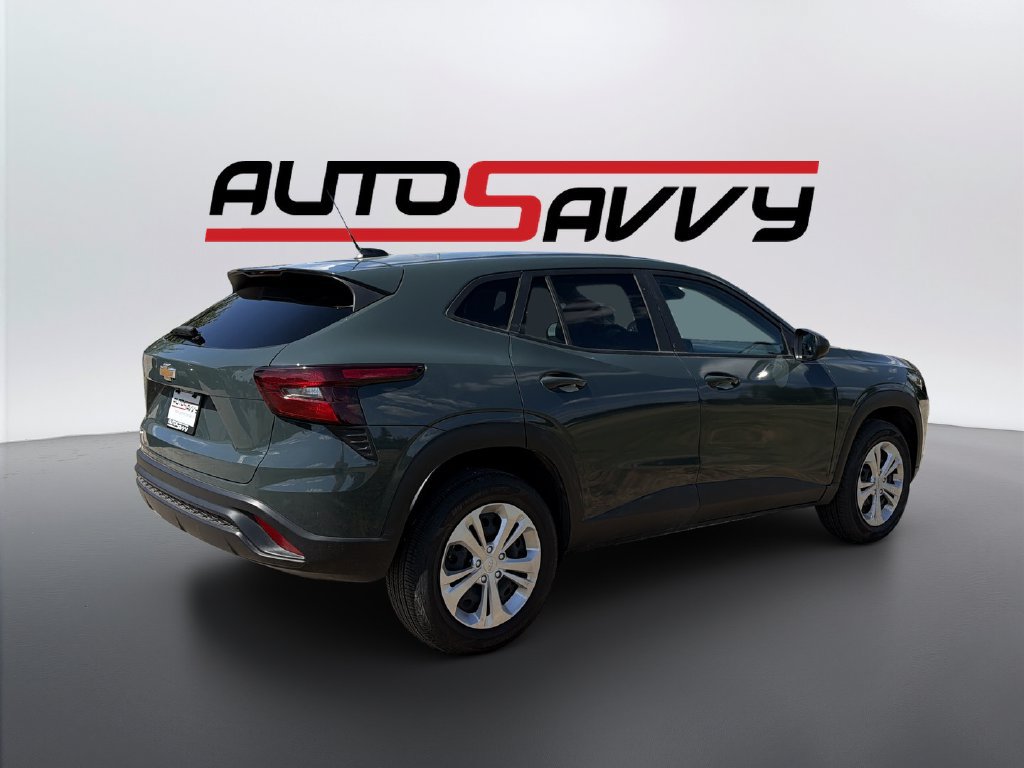Used 2025 Chevrolet Trax LS FWD image 5