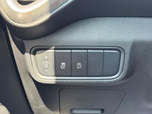 Used 2024 Kia Soul LX w/ Option Group 015 FWD image 22