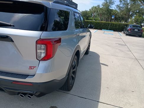 Used 2022 Ford Explorer ST w/ Equipment Group 401A AWD/4WD image 4
